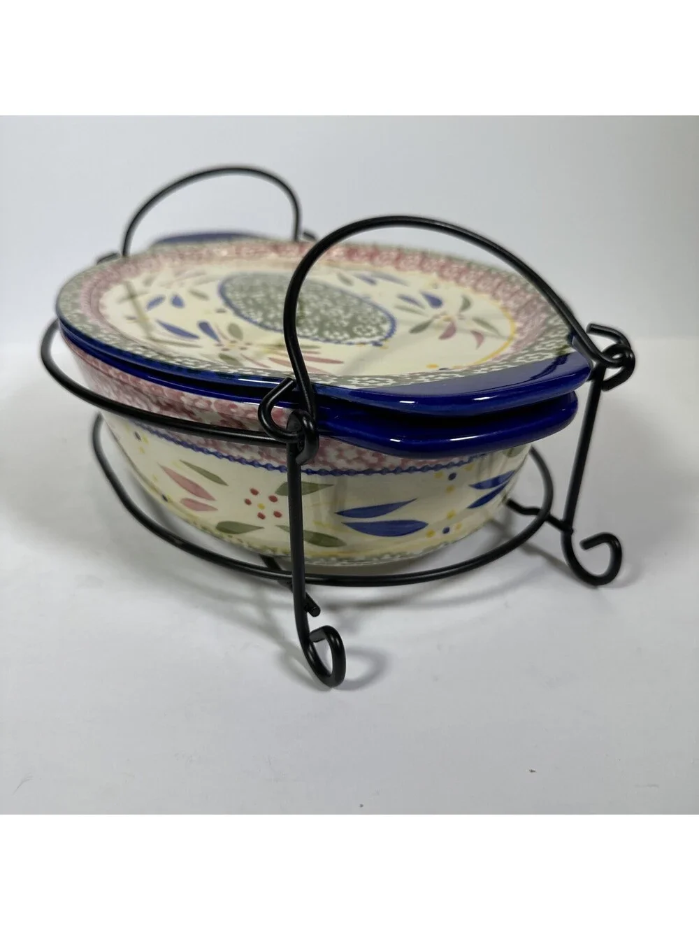 Temptations Old World Oval Baking Dish 2.5 qt Casserole Dish, Lid and Rack